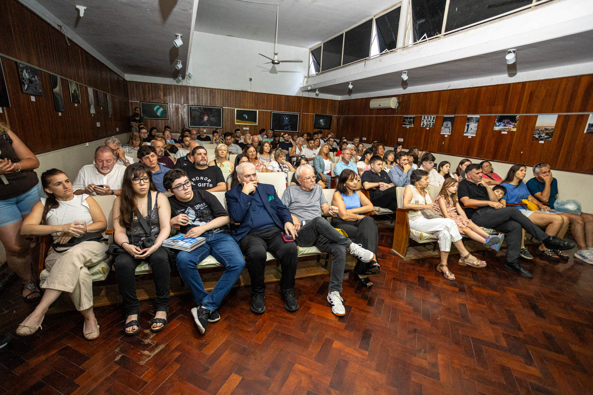 La SFPR presentó su Agenda y calendario 2026 en una noche que celebró la fotografía, la cultura y la comunidad