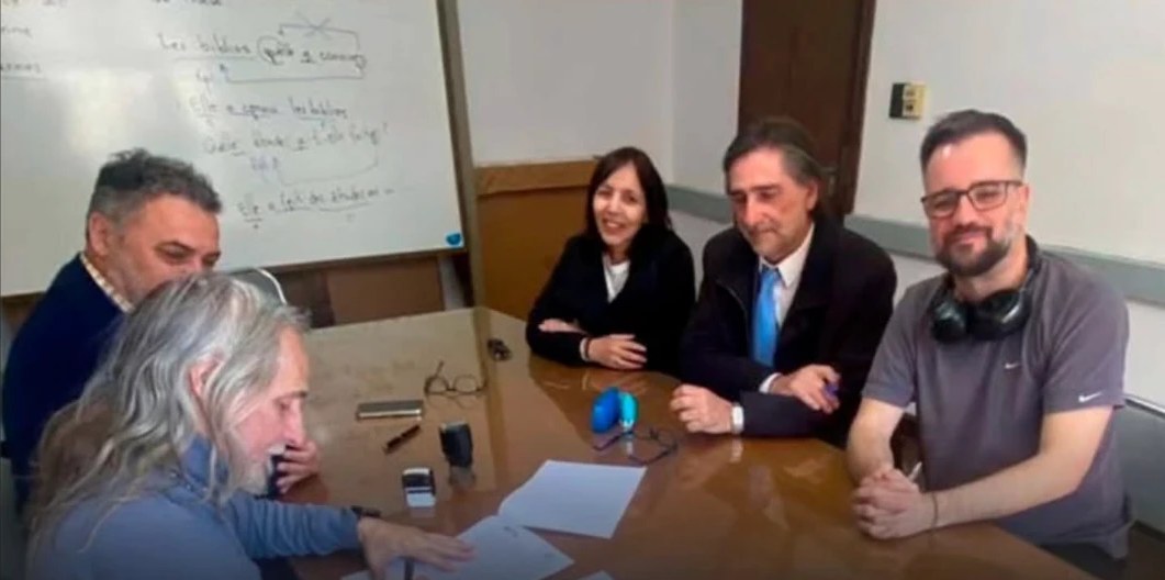 Firma del convenio entre la SFPR y el ISET N° 18